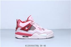 Women Air Jordan IV Retro Sneaker 529